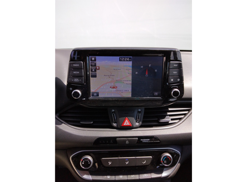 Hyundai i30 Confort + NAV 1.0T – Gdi completo