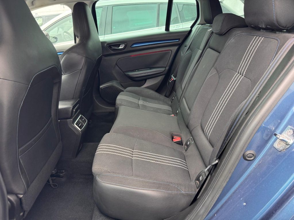 RENAULT MEGANE ST 1.5 DCI GT LINE, imagem 8 de 10 da viatura.