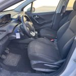 Peugeot 208 1.2 PureTech Signature, imagem 6 de 8 da viatura.