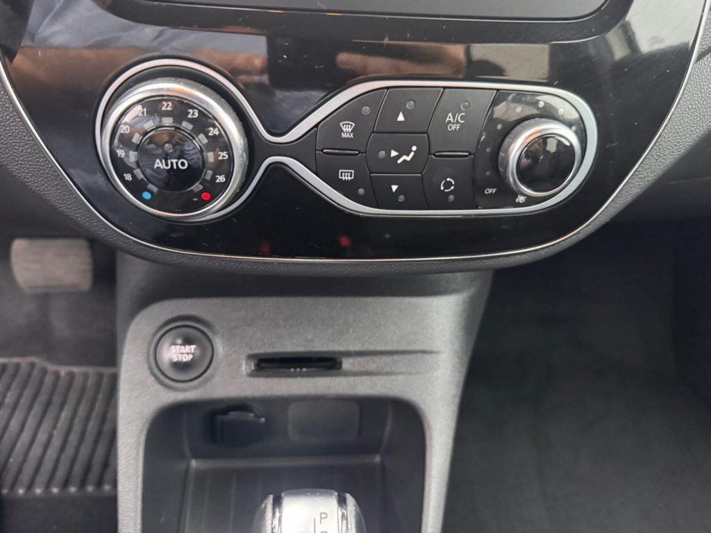 RENAULT CAPTUR 1.5 dCi EXCLUSIVE, imagem 3 de 10 da viatura.