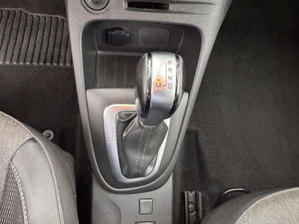 RENAULT CAPTUR 1.5 dCi EXCLUSIVE, imagem 4 de 10 da viatura.