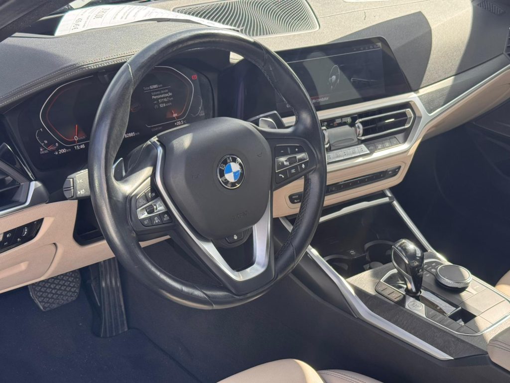 BMW 320 D LINE SPORT, imagem 1 de 12 da viatura.