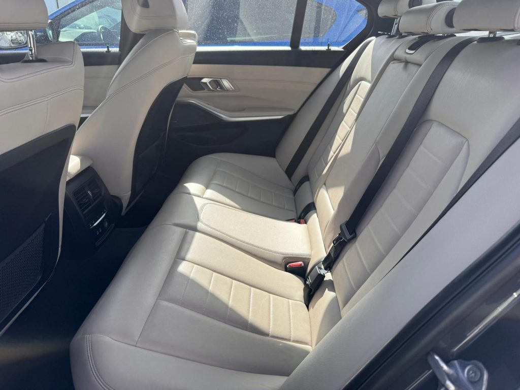 BMW 320 D LINE SPORT, imagem 8 de 12 da viatura.