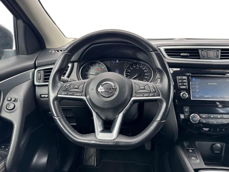 Nissan Qashqai 1.5 DCi N-Connecta + PM + RS + LED completo