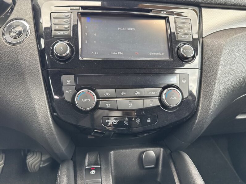 Nissan Qashqai 1.5 DCi N-Connecta + PM + RS + LED completo