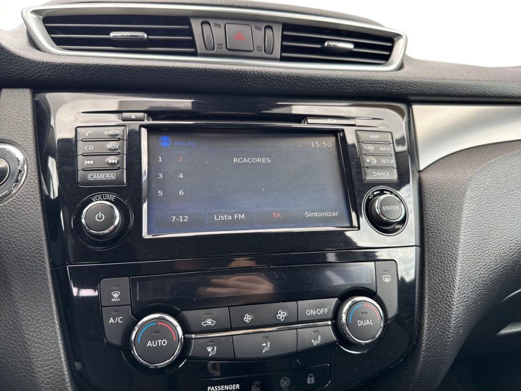 Nissan Qashqai 1.5 DCi N-Connecta + PM + RS + LED, imagem 13 de 19 da viatura.