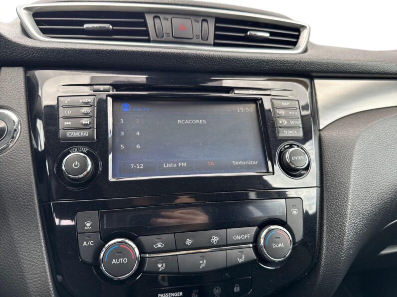 Nissan Qashqai 1.5 DCi N-Connecta + PM + RS + LED completo