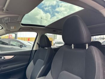 Nissan Qashqai 1.5 DCi N-Connecta + PM + RS + LED completo