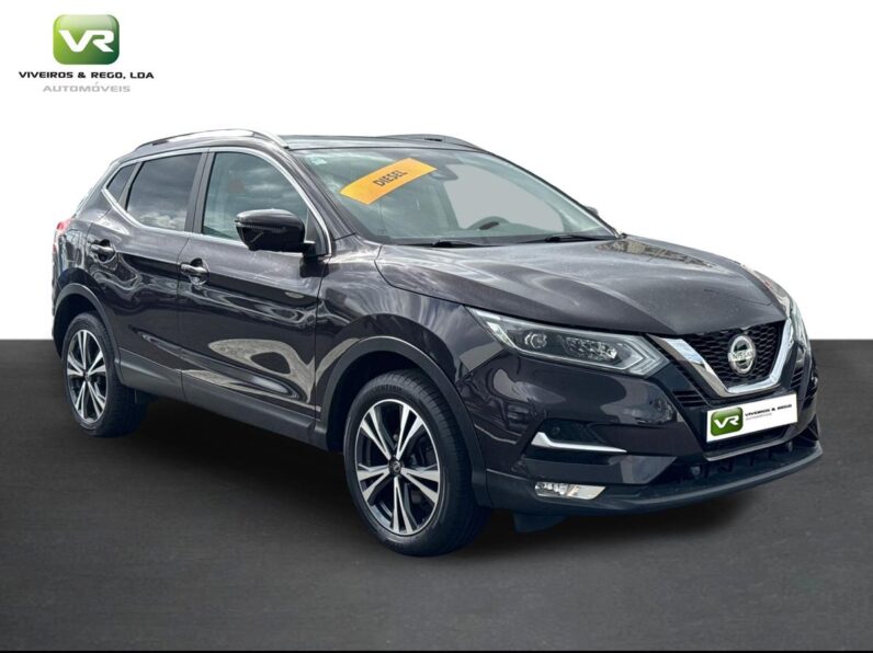 Nissan Qashqai 1.5 DCi N-Connecta + PM + RS + LED completo