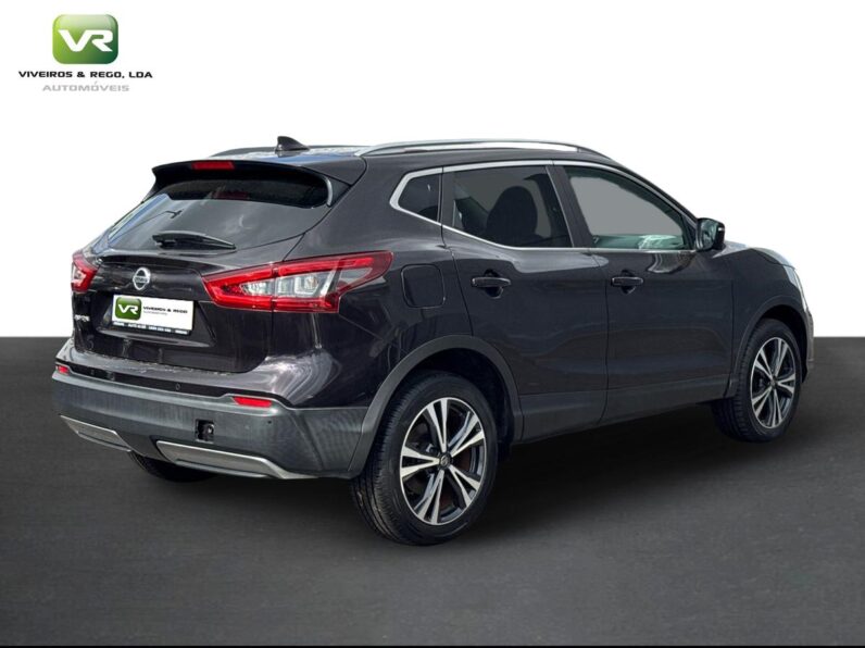 Nissan Qashqai 1.5 DCi N-Connecta + PM + RS + LED completo